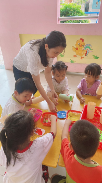 CÁC BÉ CÙNG LÀM LỒNG ĐÈN