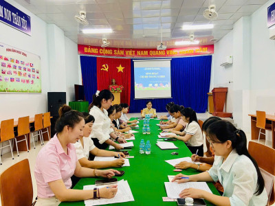 CHI BỘ TRƯỜNG MẦM NON HOA SEN SINH HOẠT THÁNG 11/2025