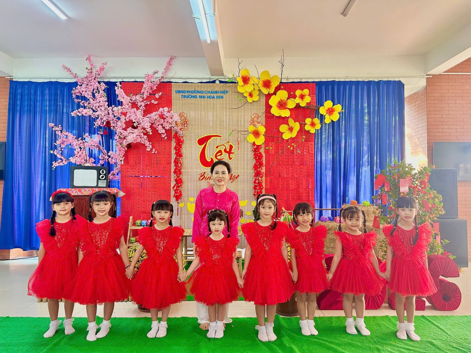 LỄ HỘI MỪNG XUÂN TẠI TRƯỜNG MẦM NON HOA SEN: TẾT VUI, XUÂN AN LÀNH